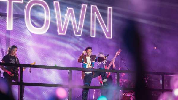 BMW香港“寶馬M小鎮(zhèn)”活動50周年嘉年華活動策劃白天夜晚各有特色