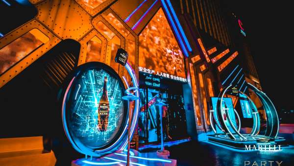 「派對(duì)不止于此」馬爹利“超感現(xiàn)場(chǎng)”派對(duì)活動(dòng)策劃用一抹藍(lán)顛覆想象力
