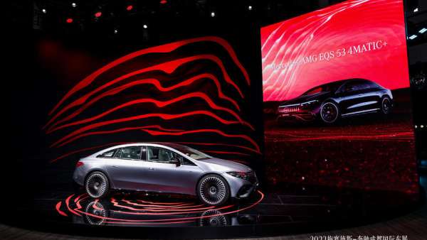 成都國際車展梅賽德斯-奔馳展覽活動策劃了一場全感官沉浸的豪華體驗