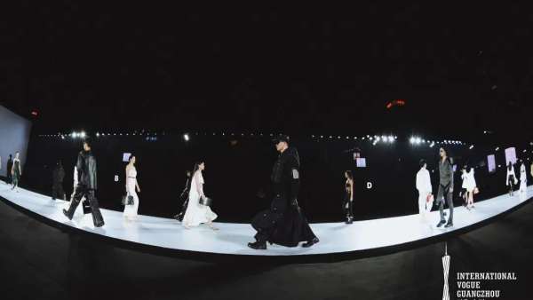 廣州國際時尚產業(yè)大會暨時尚消費節(jié)打造了三位一體的時尚新場景